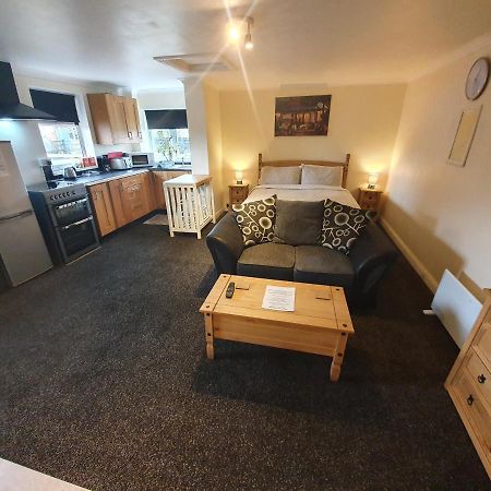 Sherwood Studio Annexe 1 Bedroom Entire Property Βοστώνη Εξωτερικό φωτογραφία
