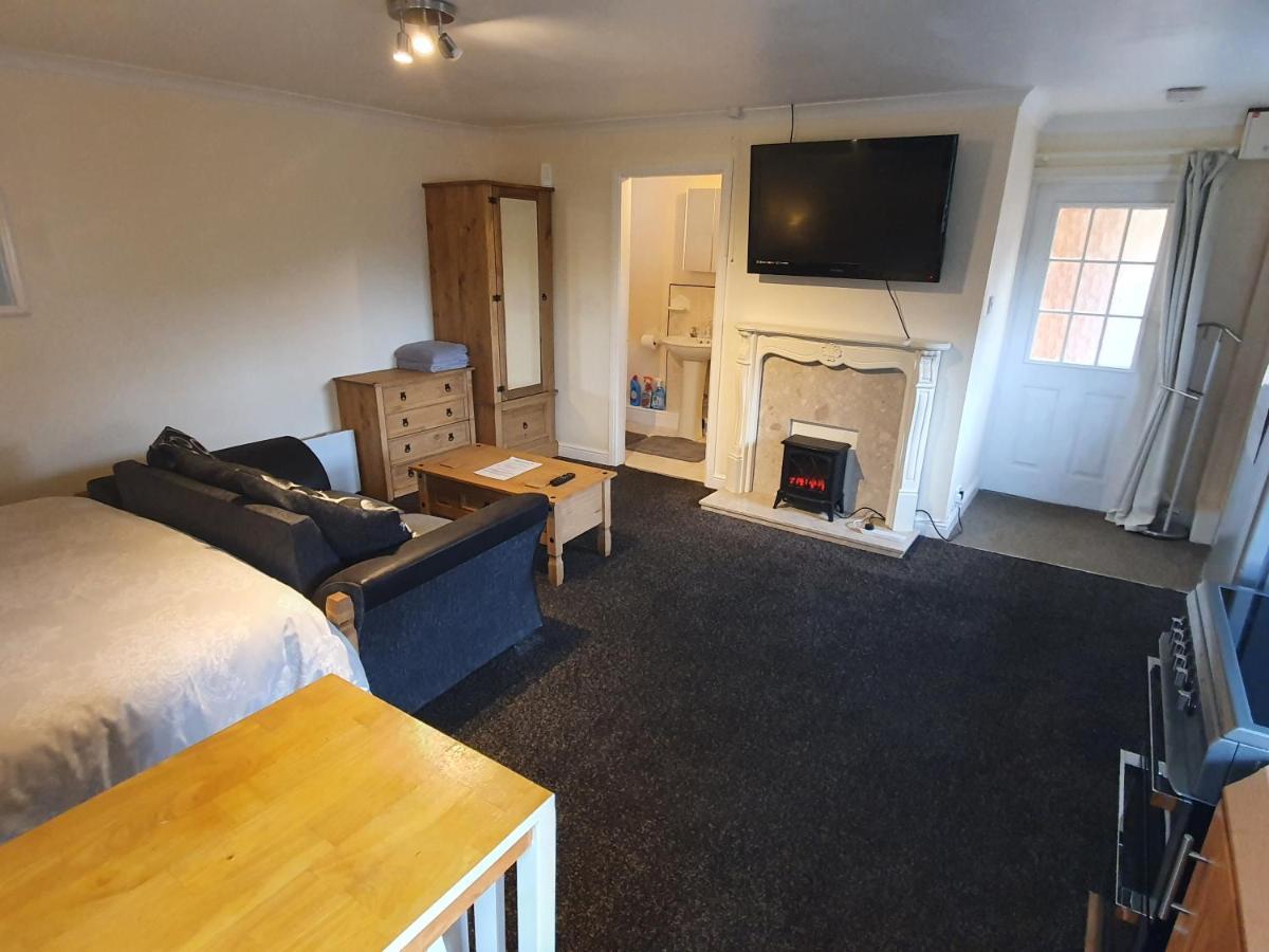 Sherwood Studio Annexe 1 Bedroom Entire Property Βοστώνη Εξωτερικό φωτογραφία