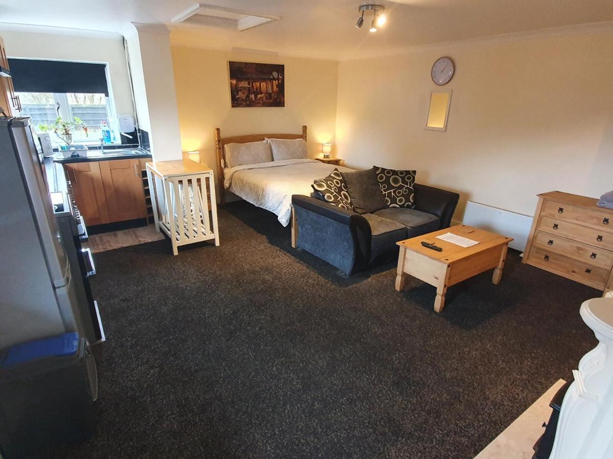 Sherwood Studio Annexe 1 Bedroom Entire Property Βοστώνη Εξωτερικό φωτογραφία